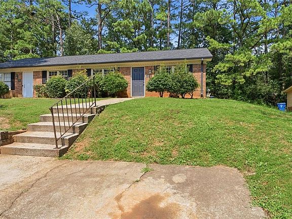 2nd image of 432 Charleston Ln #432