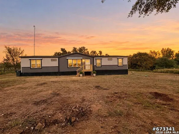 195 Karisch Rd, LaGrange, TX 78945
