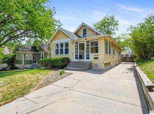 4859 Burt St, Omaha, NE 68132