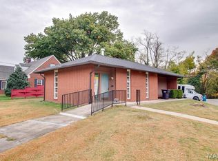 2201 State St, Alton, IL 62002