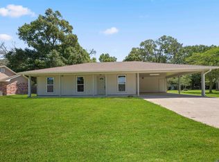 27362 E Lakeside Dr, Denham Springs, LA 70726
