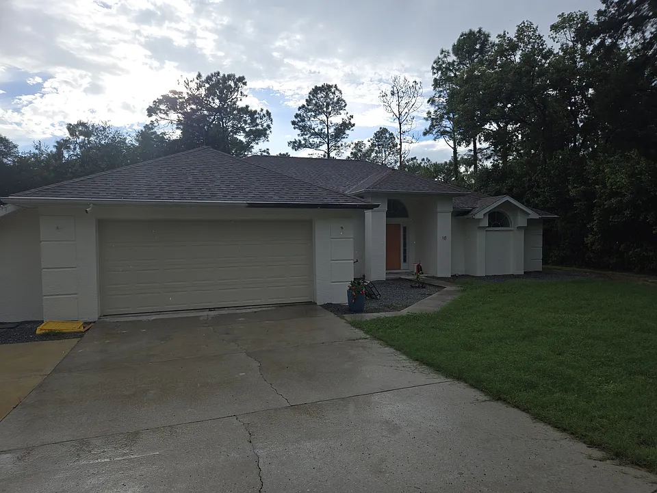 10 Spruce Pine Ct N