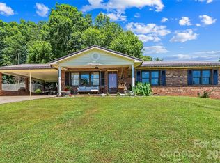 118 Hoover St NW, Lenoir, NC 28645