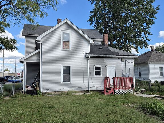 3rd image of 218 S Park St