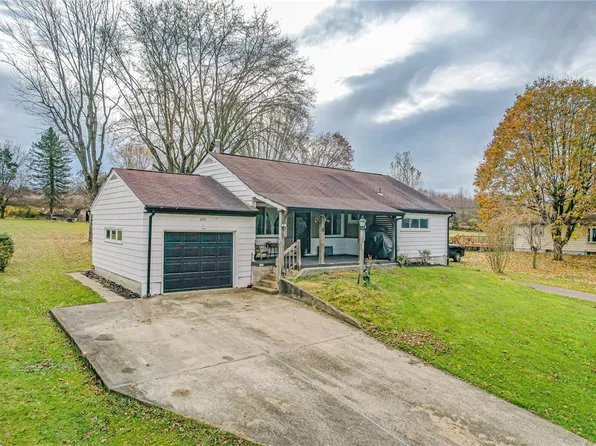 272 Pleasant View Dr E, Kittanning, PA 16201