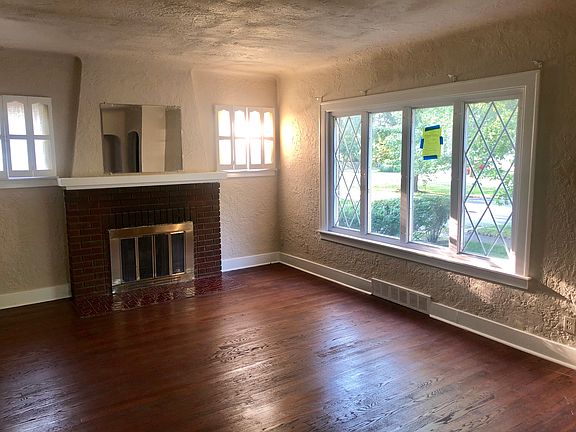 3rd image of 626 Roosevelt Dr