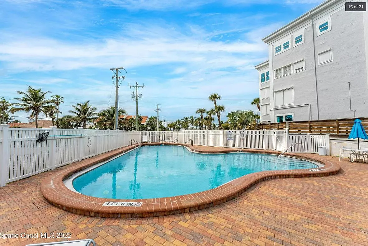 4 bed, 2.5 bath, 2036 sqft, $5,950 — Photo 4