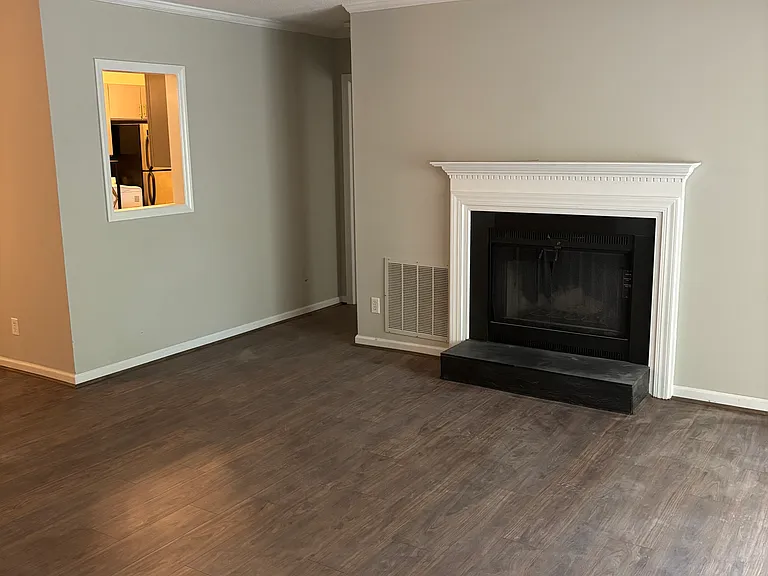 616 Balfour Rd — Photo 2