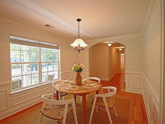 4th image of 1112 Holloway Ct