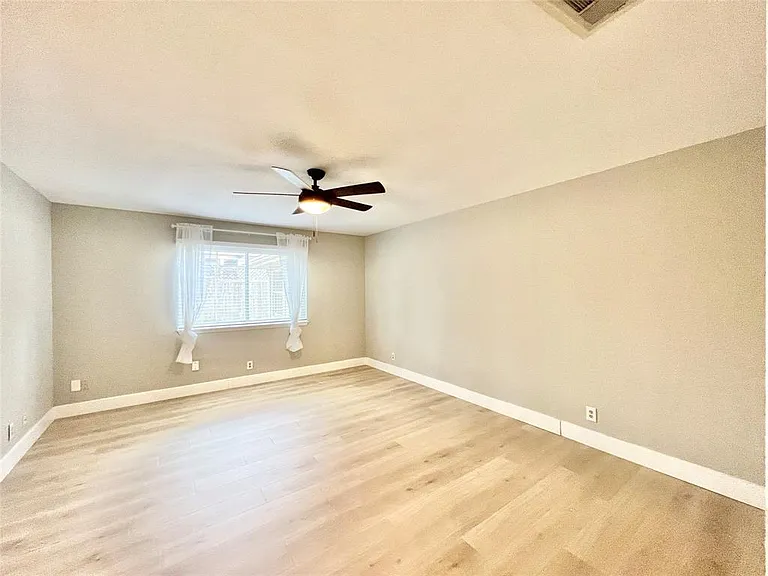 11502 Toledo Dr — Photo 11
