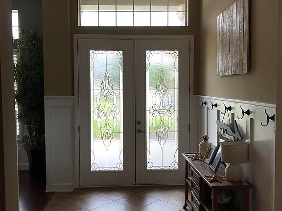 5th image of 229 W Berkswell Dr
