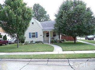 2087 Franklin Rd, Berkley, MI 48072