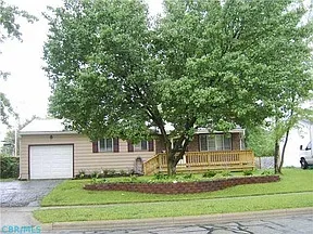 3909 Clearwater Dr photo 1
