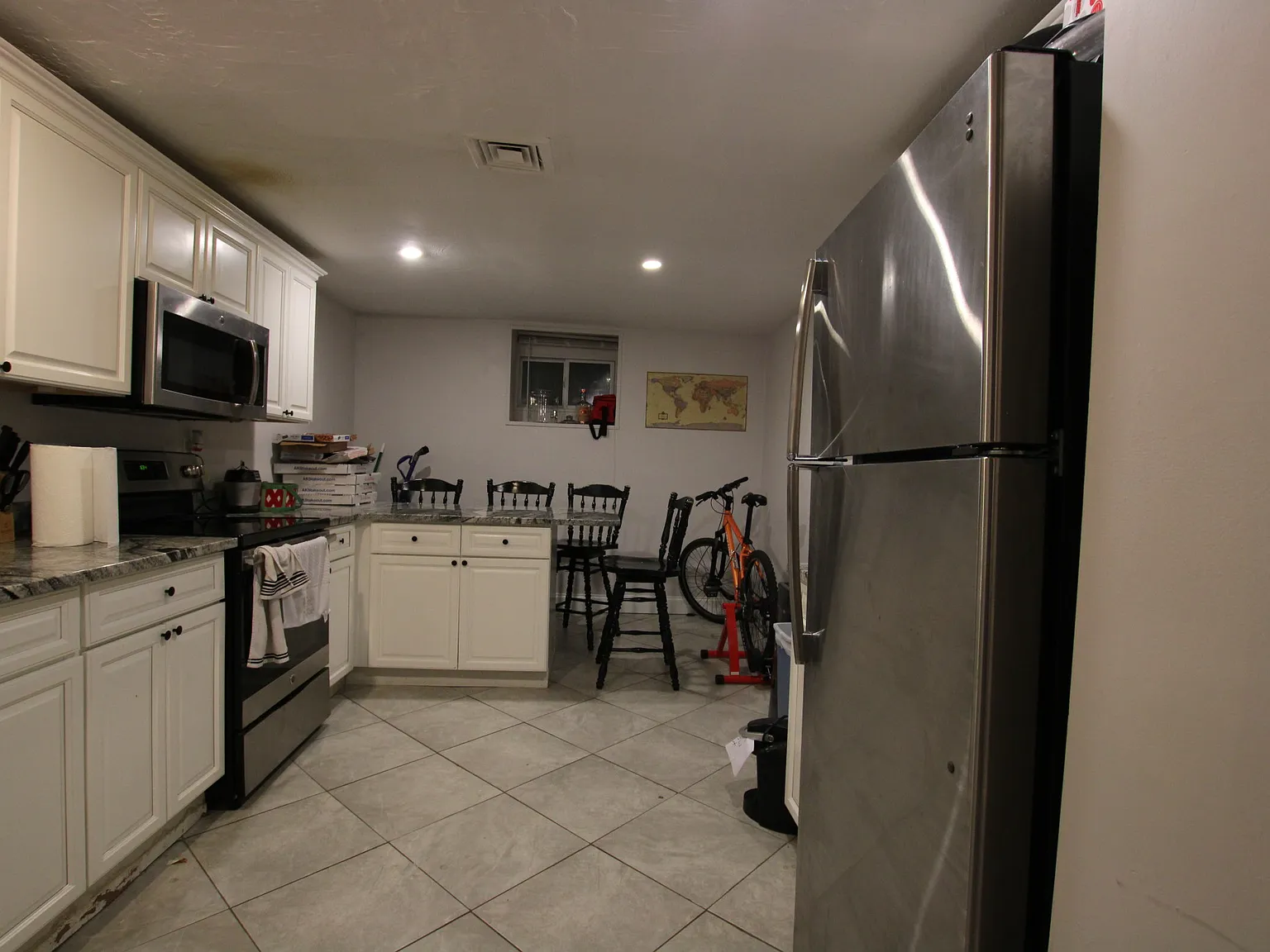 4 bed, $3,800 — Photo 2