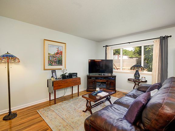 5th image of 4104 Camino De La Sierra NE
