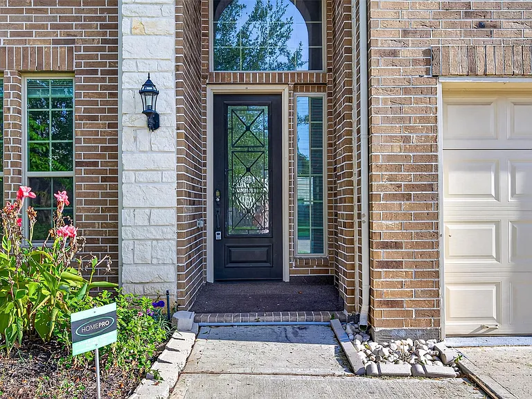 32931 Franklin Brooks Dr — Photo 2