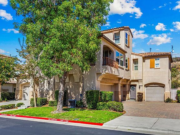 4th image of 977 Pearleaf Ct