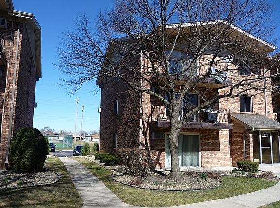 2nd image of 5327 Waterbury Dr APT 402