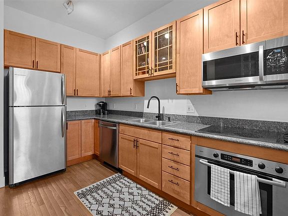4th image of 1702 S Tucker Blvd