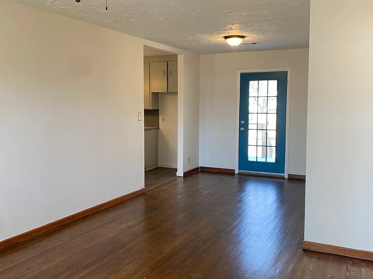 2509 W 38th St — Photo 6