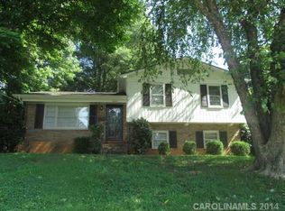 4800 Woodway Pl, Charlotte, NC 28208