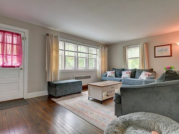 5th image of 33 Elm St