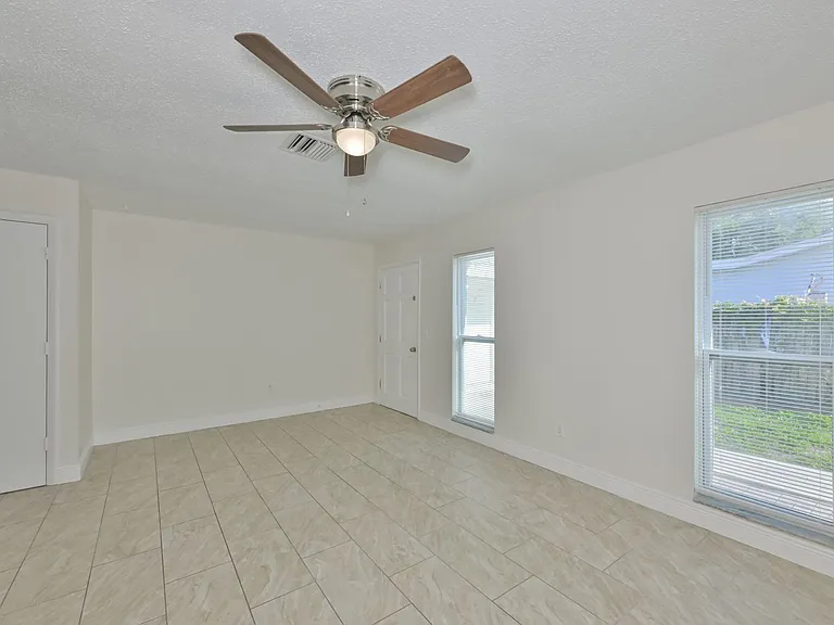15616 Avalon Ave #1 — Photo 13