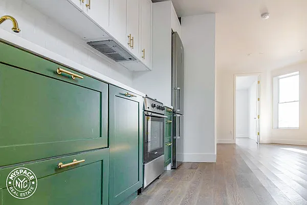 Rented by MySpaceNYC | media 5