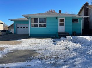 615 NE 2nd St, Linton, ND 58552