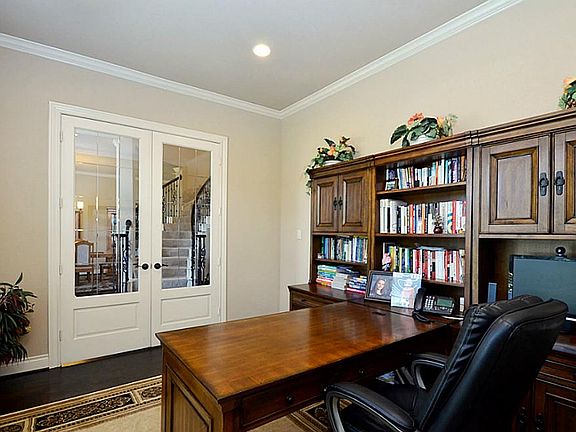 4th image of 27907 Eastonwood Ct