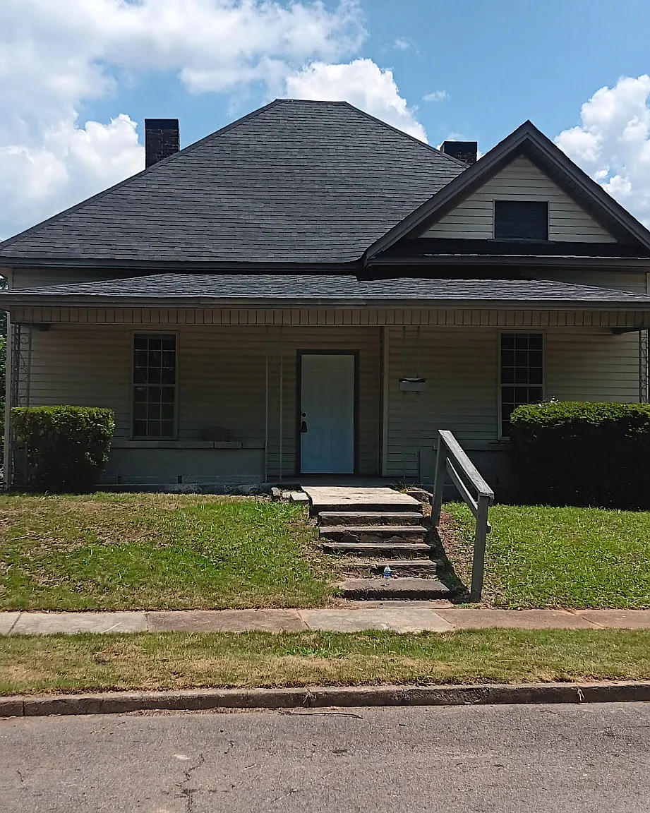 3 bed, 1492 sqft, $1,200 — Photo 1