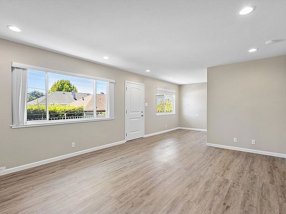 5th image of 1212 Regent St APT J