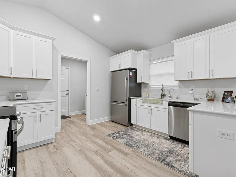 11403 Godart St — Photo 11