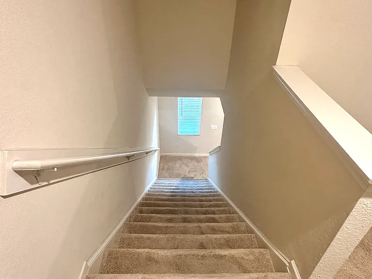 916 Independence Ave — Photo 20