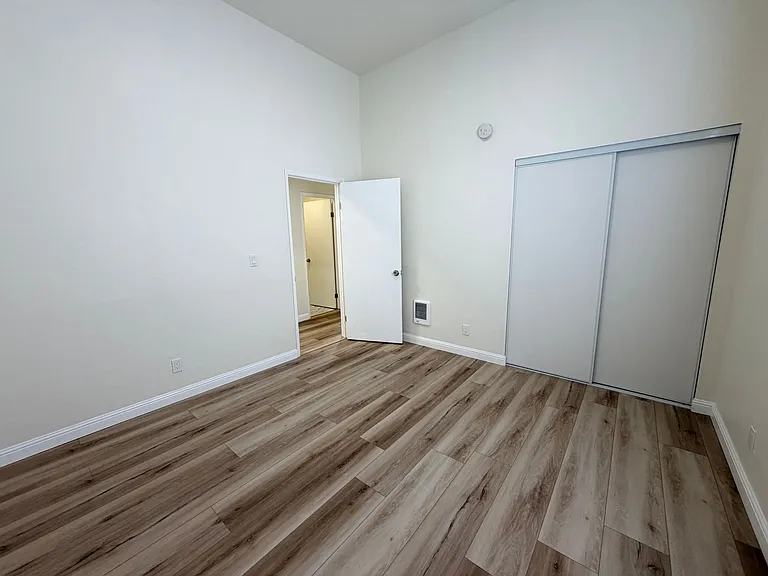 1115 7th Ave #4 — Photo 11
