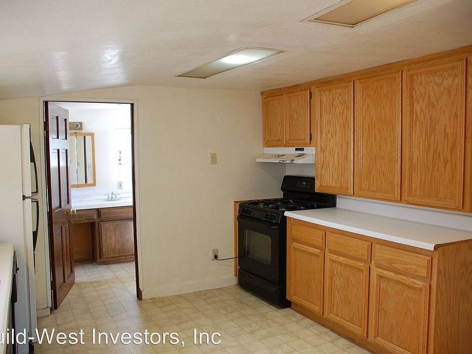 2nd image of 551 1st St