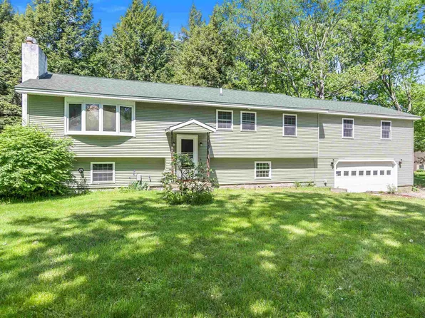 215 Meadow Ridge Lane, Georgia, VT 05468