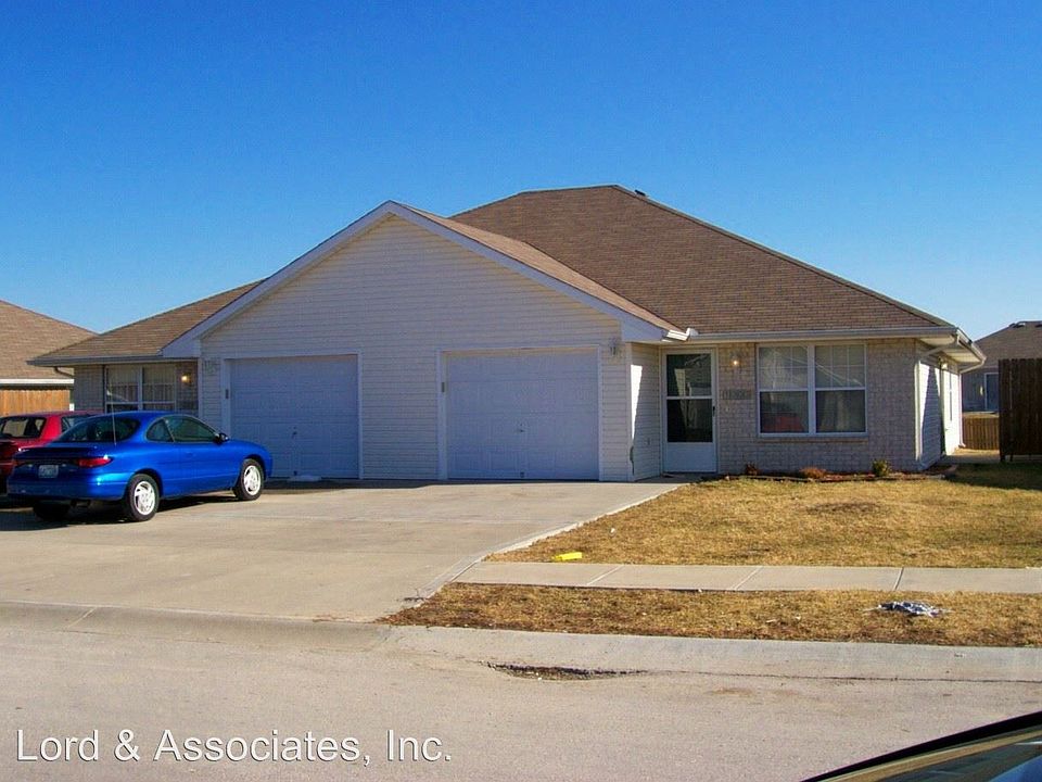 1st image of 1430 SW Blue Branch Dr