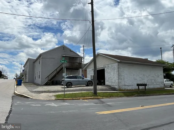 220 N Main St, Manchester, PA 17345