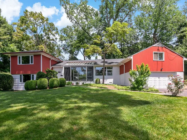 3 Tory Ln, Scarsdale, NY 10583