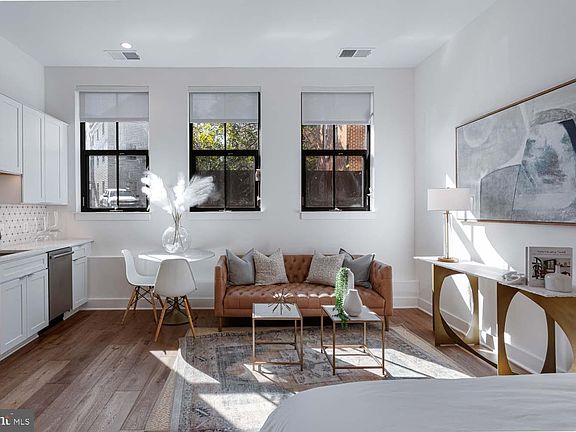 4th image of 1312 King St #101