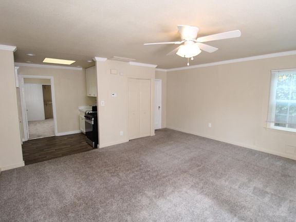 4th image of 1558 1/2 Minnesota Ave
