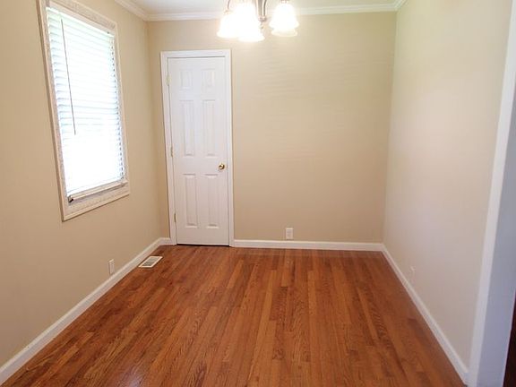 3rd image of 1636 Amber Ln