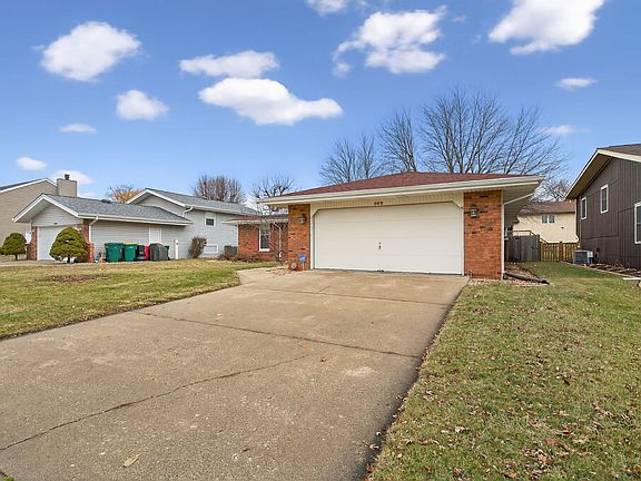 2nd image of 668 Cassie Dr