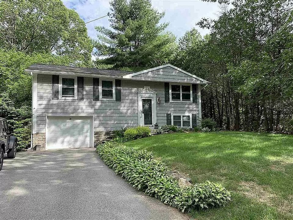 1st image of 8 Prospect Dr
