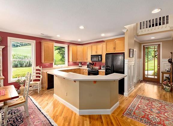 4th image of 115 Augusta Cir #115