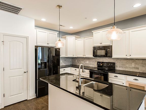 4th image of 346 Coronado Private Cir