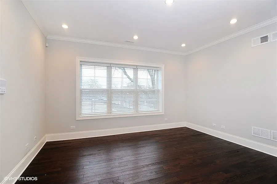 2305 W. Waveland - 2 W — Photo 2