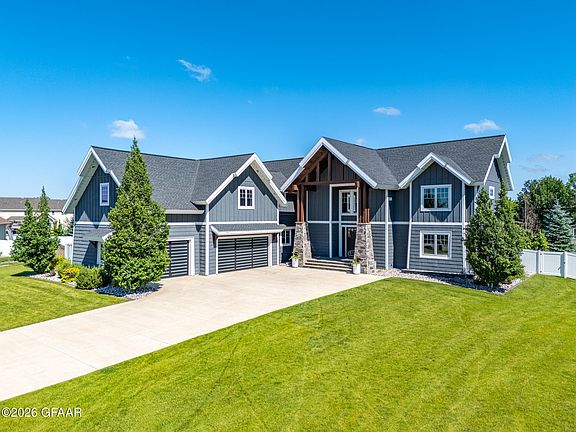 2nd image of 580 Beacon Cir