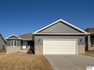 1624 W Big Sky Rd, Lincoln, NE 68521